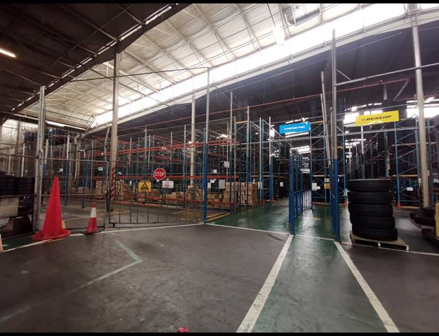 19,294M² FACTORY TO LET IN JET PARK